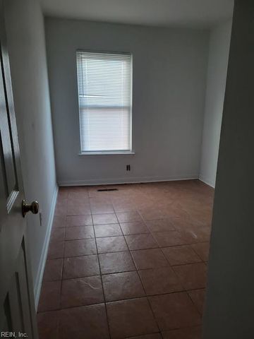 3860 Schooner TRL, Chesapeake, VA 23321