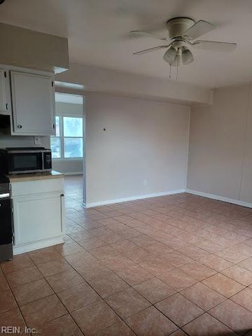 3860 Schooner TRL, Chesapeake, VA 23321