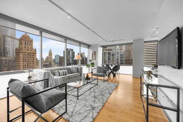 8 E RANDOLPH Street 3301, Chicago, IL 60601