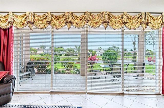 14809 Canton CT, Naples, FL 34114