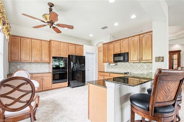 14809 Canton CT, Naples, FL 34114