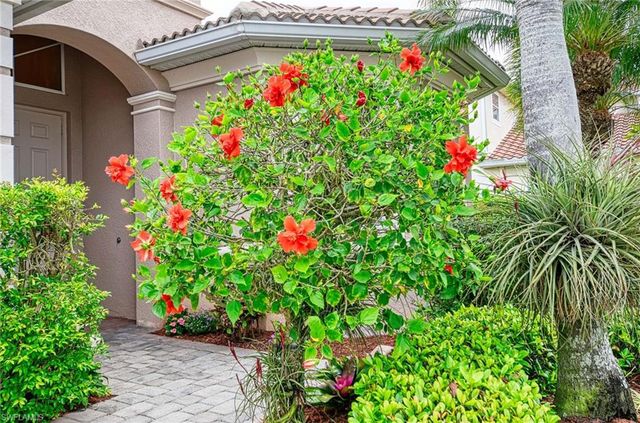 14809 Canton CT, Naples, FL 34114