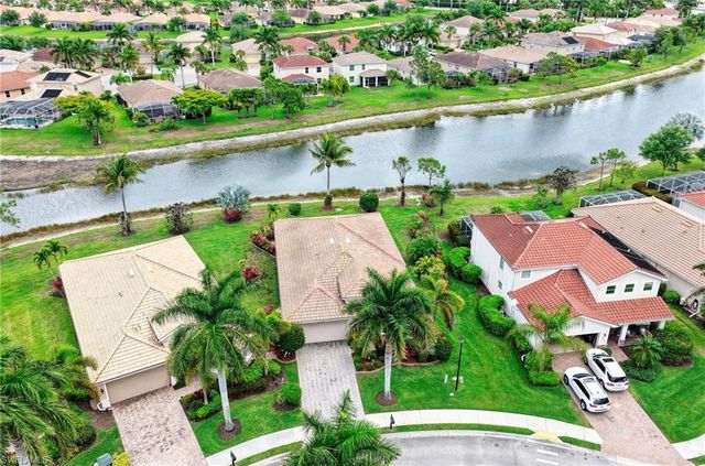 14809 Canton CT, Naples, FL 34114