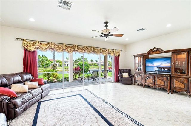 14809 Canton CT, Naples, FL 34114