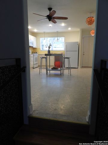 196 Whispering Oak Lane, Lakehills, TX 78063