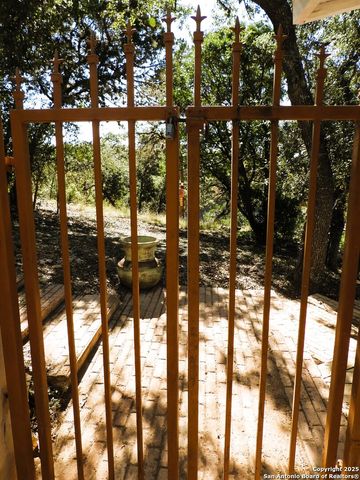 196 Whispering Oak Lane, Lakehills, TX 78063