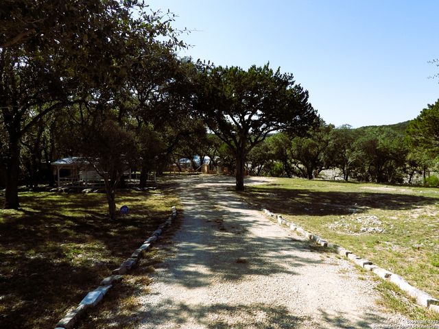 196 Whispering Oak Lane, Lakehills, TX 78063