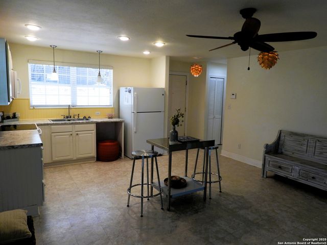 196 Whispering Oak Lane, Lakehills, TX 78063