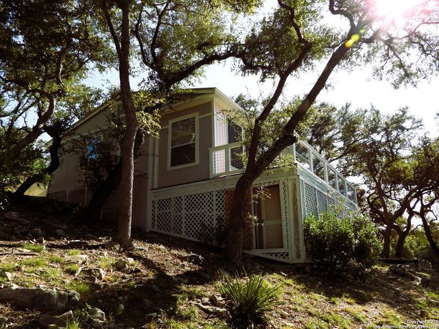 196 Whispering Oak Lane, Lakehills, TX 78063