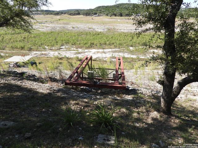 196 Whispering Oak Lane, Lakehills, TX 78063