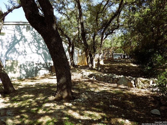 196 Whispering Oak Lane, Lakehills, TX 78063