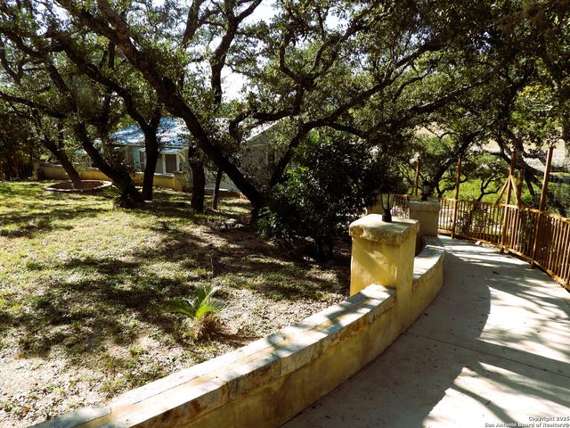 196 Whispering Oak Lane, Lakehills, TX 78063