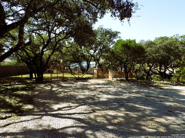 196 Whispering Oak Lane, Lakehills, TX 78063