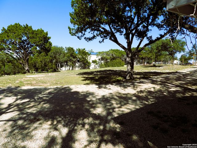 196 Whispering Oak Lane, Lakehills, TX 78063