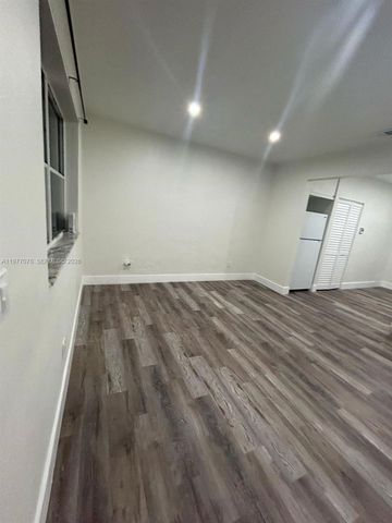 2929 NW 47th St 2, Miami, FL 33142