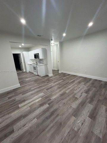 2929 NW 47th St 2, Miami, FL 33142