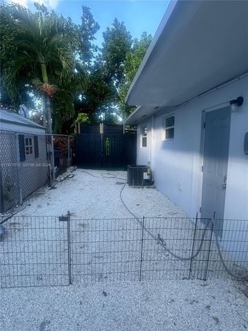 2929 NW 47th St 2, Miami, FL 33142