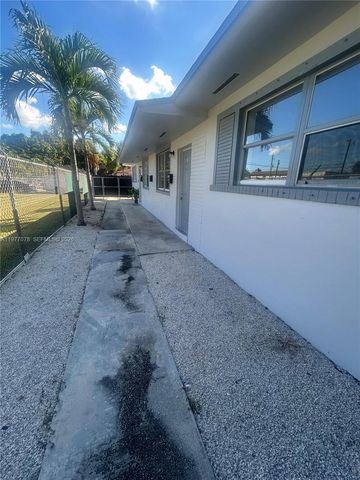 2929 NW 47th St 2, Miami, FL 33142