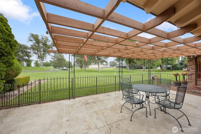 1255 Fairway Drive, Moses Lake, WA 98837