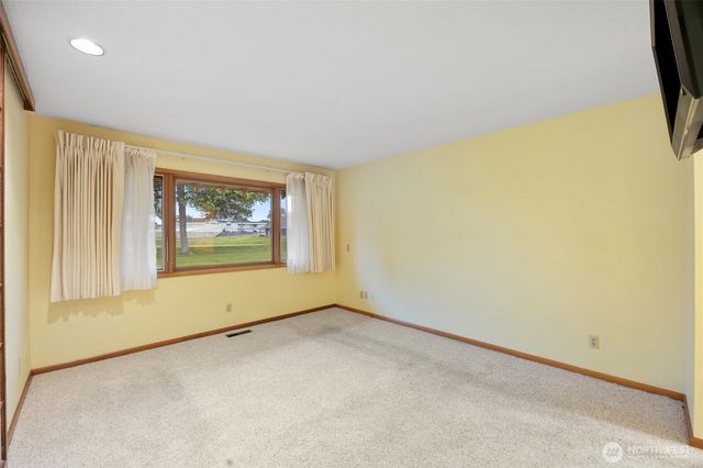 1255 Fairway Drive, Moses Lake, WA 98837