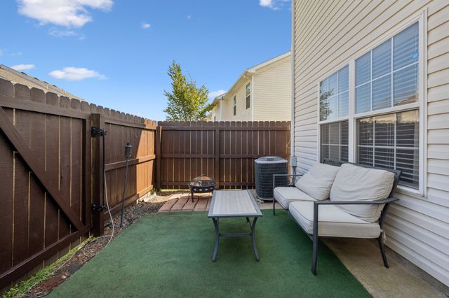 5007 73rd Ave, La Vergne, TN 37086