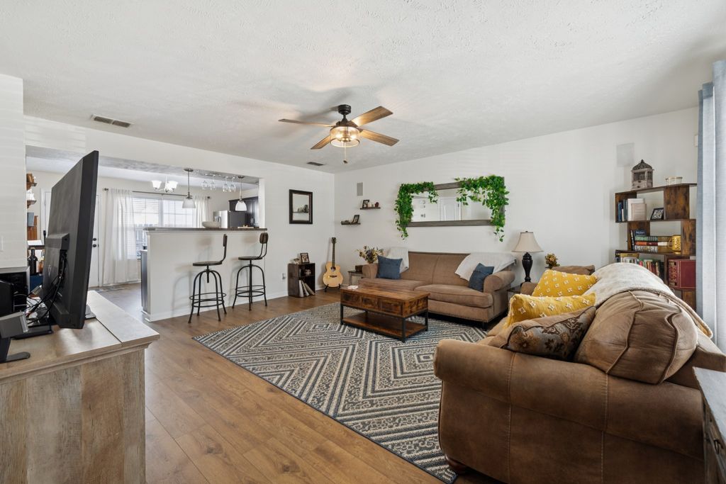 5007 73rd Ave, La Vergne, TN 37086