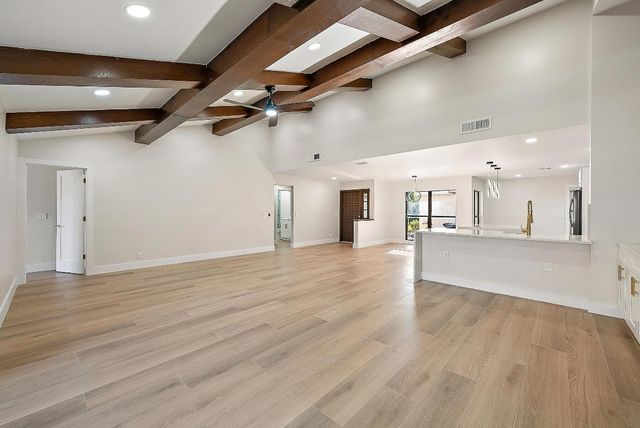 37 Edinburgh Drive, Palm Beach Gardens, FL 33418