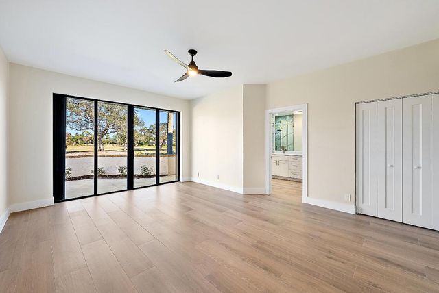 37 Edinburgh Drive, Palm Beach Gardens, FL 33418