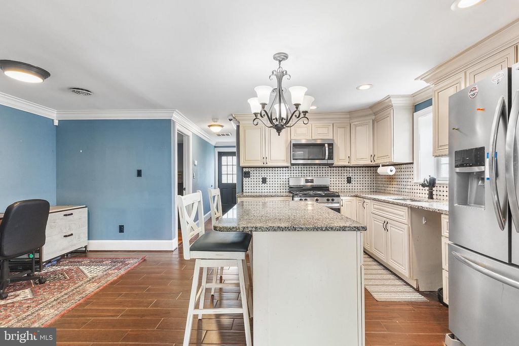 Image 12 of property listing at 223 NEW ST, Church Hill, MD 21623