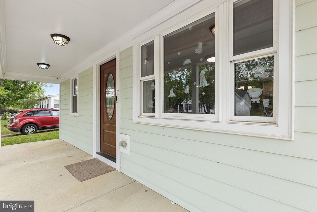 Image 3 of property listing at 223 NEW ST, Church Hill, MD 21623