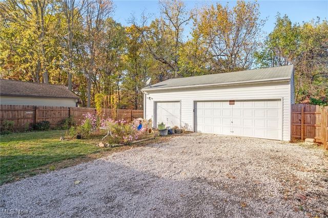 620 Hilliard Road, Elyria, OH 44035