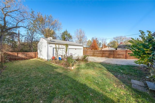 620 Hilliard Road, Elyria, OH 44035