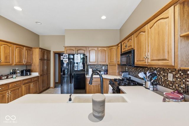 2806 Theobald Street, Shelbyville, IN 46176