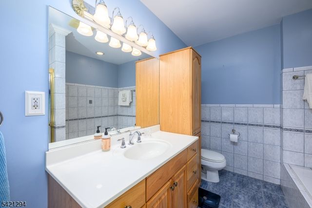 65 Wilson Rd, Franklin Twp., NJ 08873