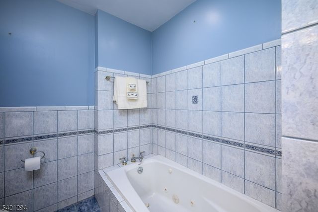 65 Wilson Rd, Franklin Twp., NJ 08873