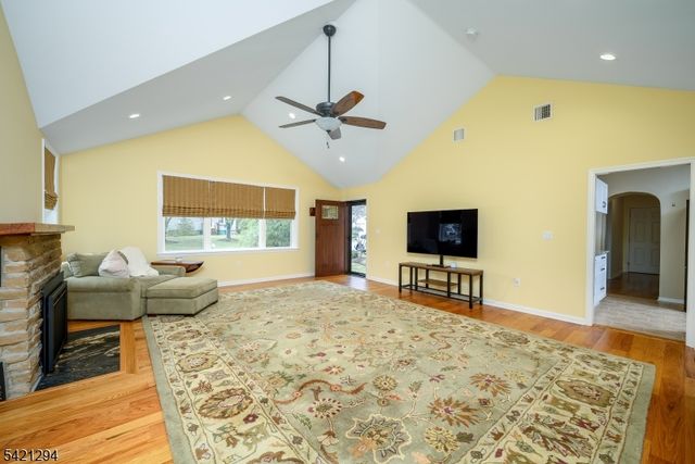 65 Wilson Rd, Franklin Twp., NJ 08873