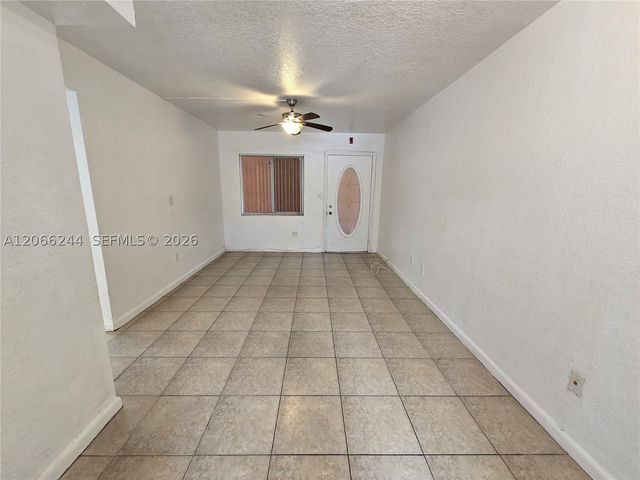 2330 NW 11th St 15, Miami, FL 33125