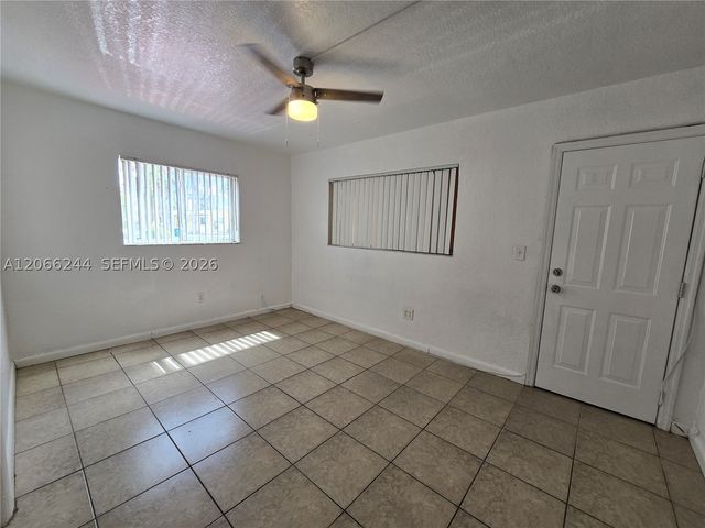 2330 NW 11th St 15, Miami, FL 33125