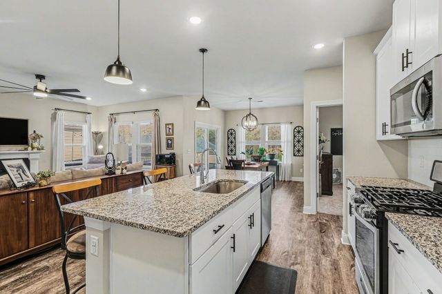 1096 Holland Ridge Way, Lebanon, TN 37090