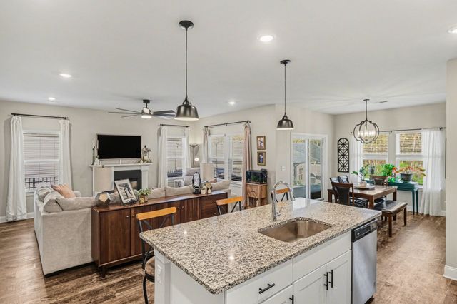 1096 Holland Ridge Way, Lebanon, TN 37090