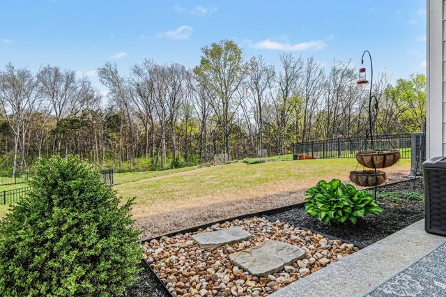 1096 Holland Ridge Way, Lebanon, TN 37090