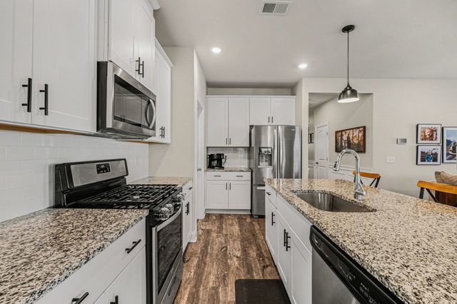 1096 Holland Ridge Way, Lebanon, TN 37090