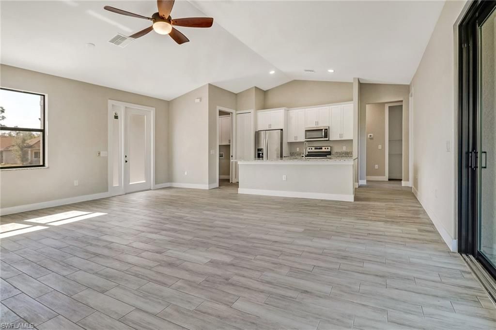 10621 Landau LN, BONITA SPRINGS, FL 34135 — photo 3