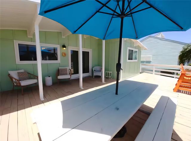 22201 Matagorda Drive, Galveston, TX 77554