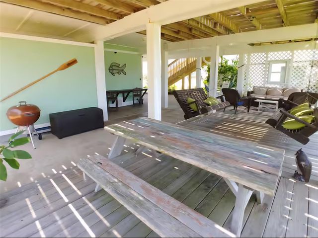 22201 Matagorda Drive, Galveston, TX 77554