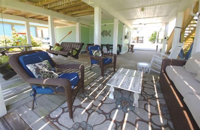 22201 Matagorda Drive, Galveston, TX 77554