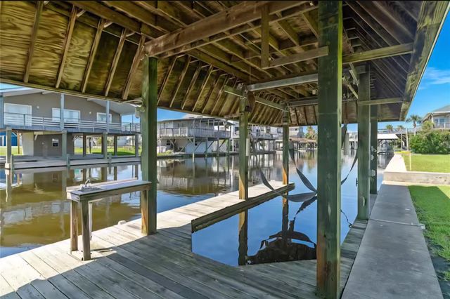 22201 Matagorda Drive, Galveston, TX 77554