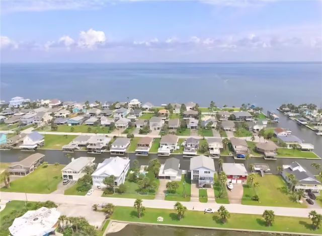 22201 Matagorda Drive, Galveston, TX 77554