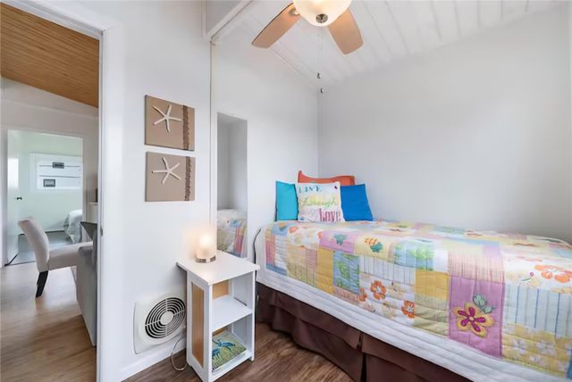 22201 Matagorda Drive, Galveston, TX 77554