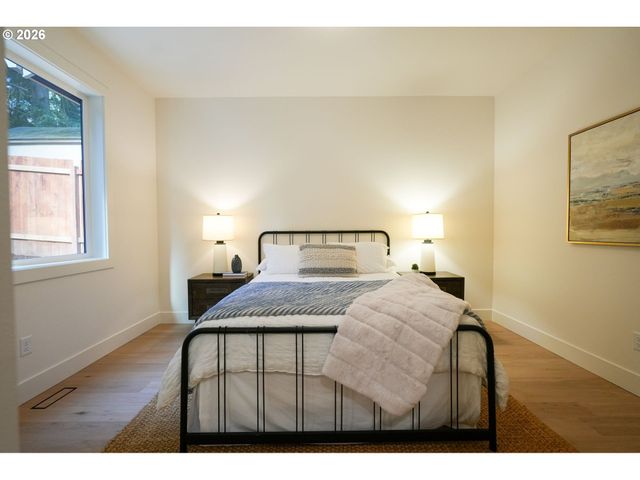 10044 Sw 72ND Ave, Tigard, OR 97223